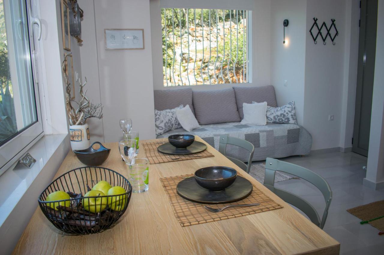 Aloe Meli Apartment Kalamata Exterior photo